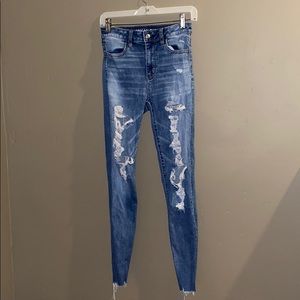 AMERICAN EAGLE JEANS!!